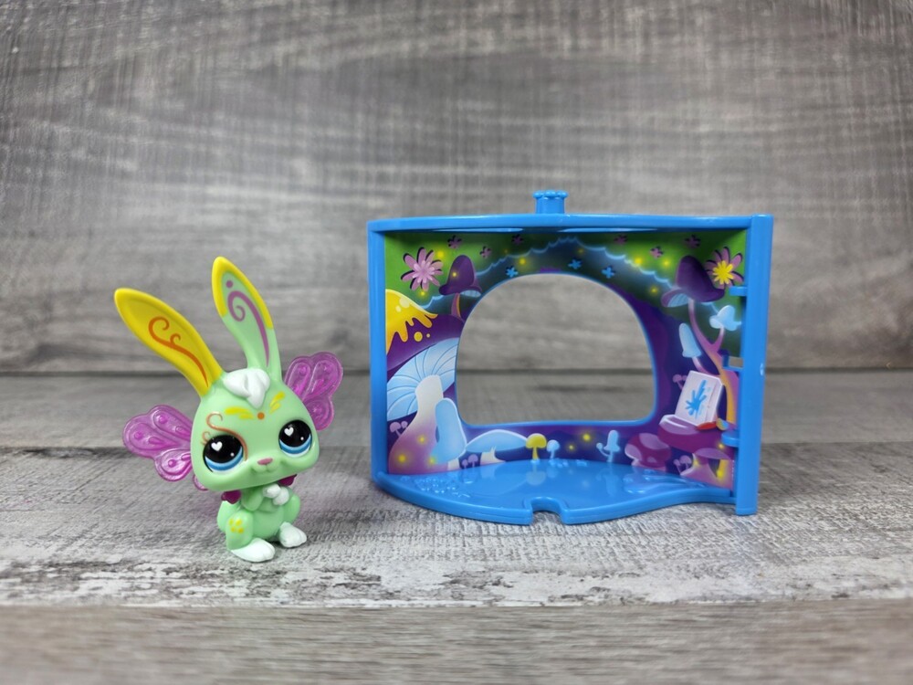 Littlest Pet Shop LPS Series 5 G7 “Fairy Nights” Bunny CRAFTY COTTAGE #441 b187